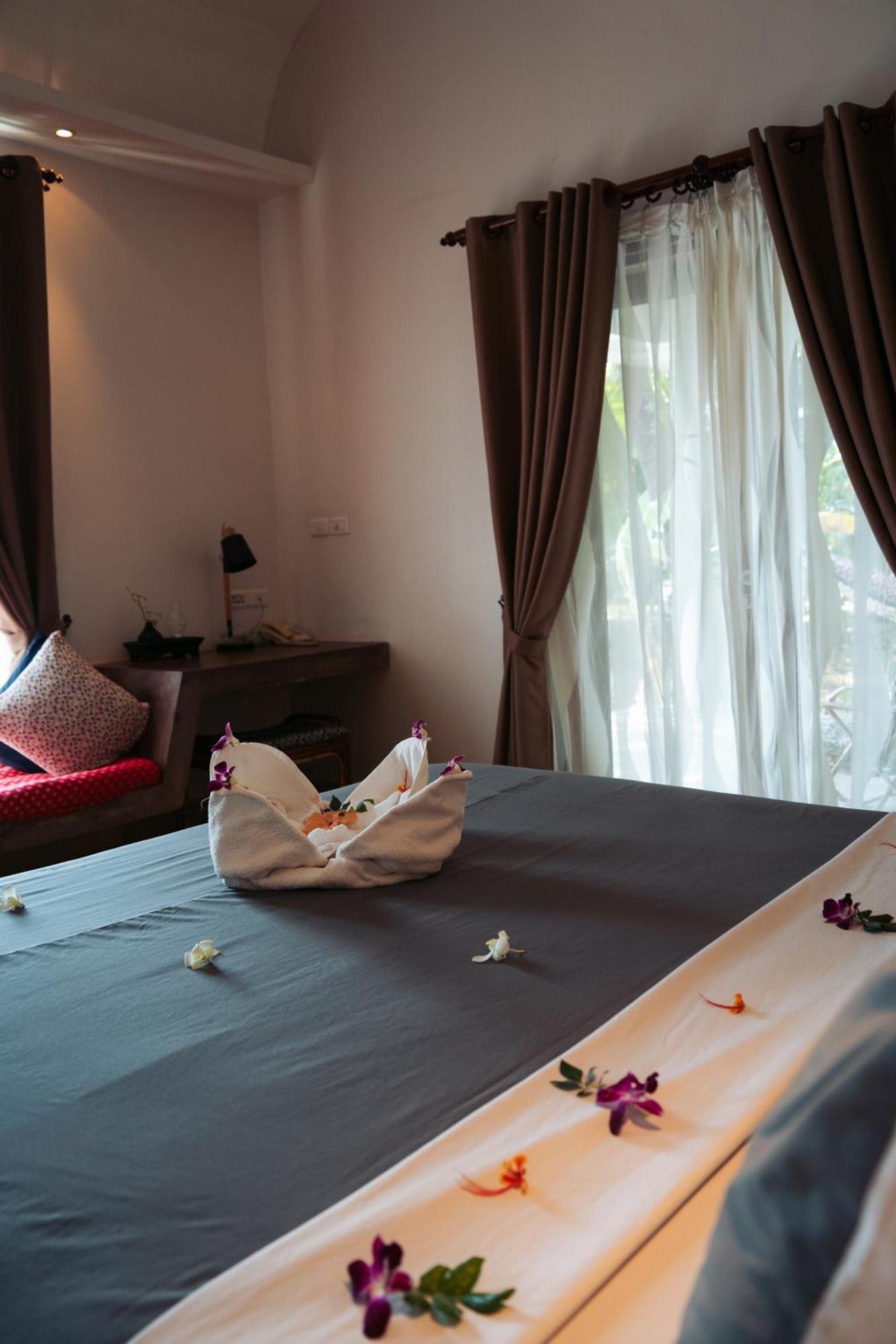 Battambang Resort Екстериор снимка